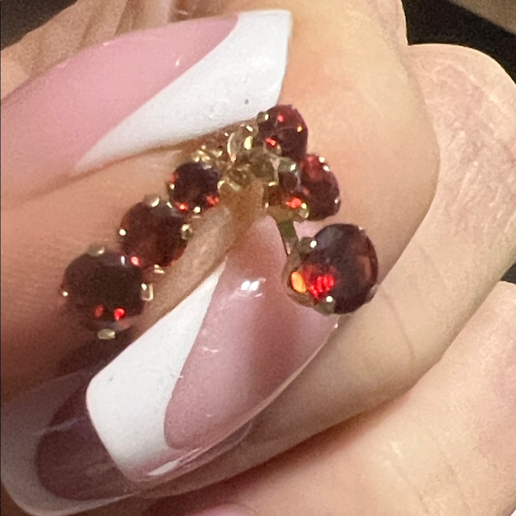 14k Gold Garnet Earrings.(Pierced)